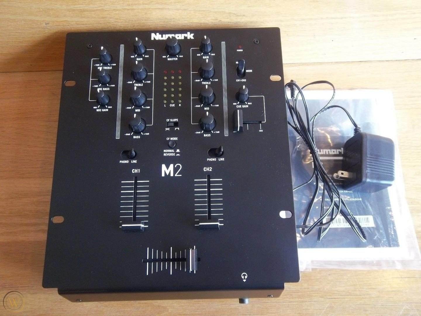 Numark M2 BLACK Two Channel Scratch