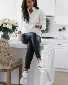 440 Best Leather pants ideas in 2024 | style, fashion, leather pants - faux leather leggings outfit