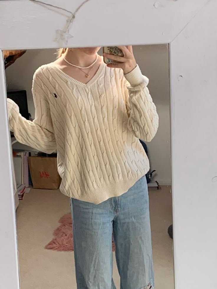 Cute Ralph Lauren sweater outfit - cute sweaters outfits aesthetic