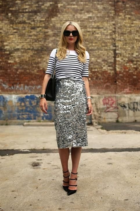 8 Totally Chic Ways to Style Your Sequined Skirt This Season 8 Totally Chic Ways to Style Your Sequined Skirt This Season - black sequin skirt outfit