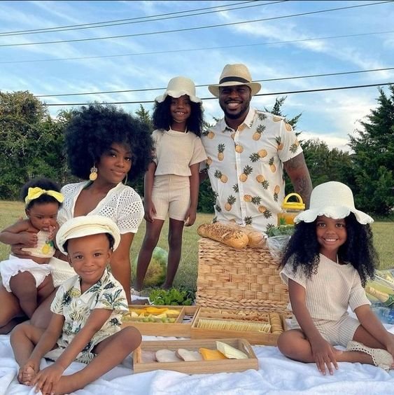 Stylish Black Family Easter Outfits