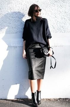 57 Leather skirt outfits ideas | leather skirt, outfits, skirt outfits 57 Leather skirt outfits ideas | leather skirt, outfits, skirt outfits - leather midi skirt outfit