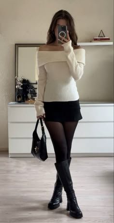 Plus Size Skirt and Tights Outfit Plus Size Skirt and Tights Outfit - skirt with tights