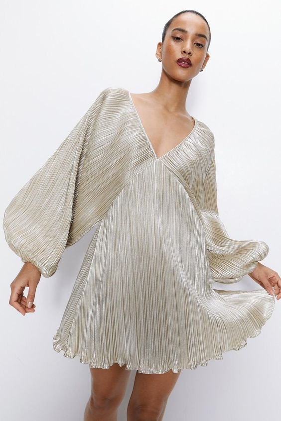 Silk Dresses for Fall 2023: 19 Luxurious Ideas