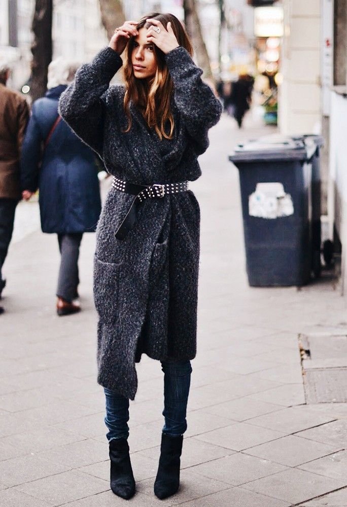 How to wear the cardigan? - Personal Shopper Paris - Dress like a Parisian How to wear the cardigan? - Personal Shopper Paris - Dress like a Parisian - oversized cardigan outfit