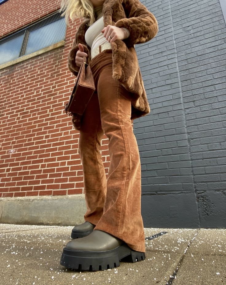 All Brown Outfit - corduroy flare pants - lug boots - brown aesthetic All Brown Outfit - corduroy flare pants - lug boots - brown aesthetic - brown flare leggings outfit