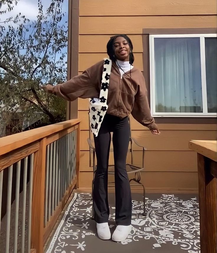 Pin page Pin page - brown flare leggings outfit