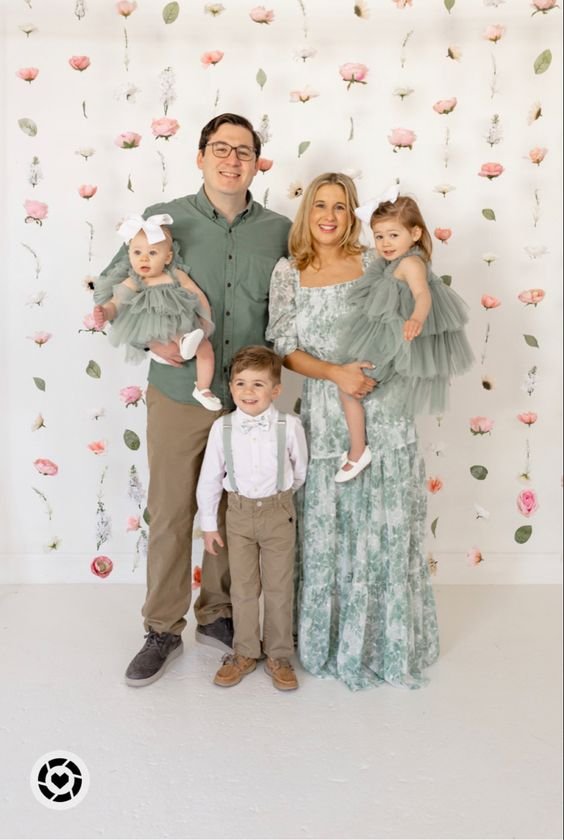 Spring Family Photo Outfits