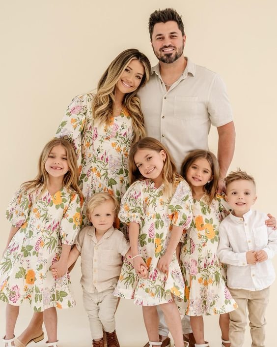 22 Stylish Family Easter Outfits: Celebrate the Season in Style 22 Stylish Family Easter Outfits: Celebrate the Season in Style